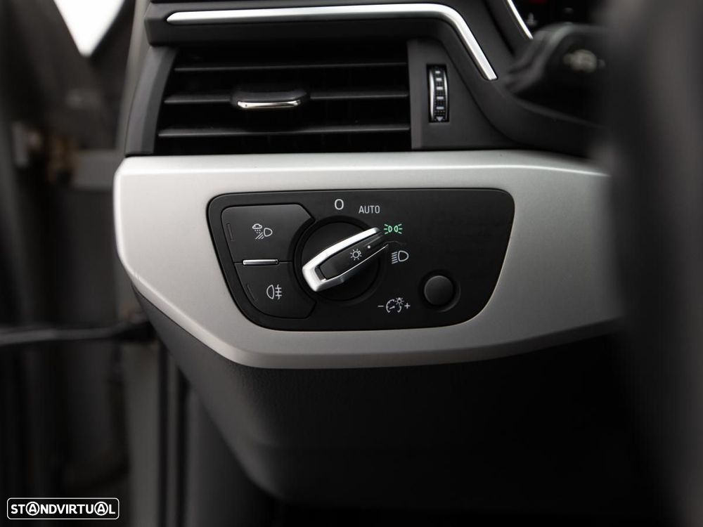 Audi A4 Avant 35 TDI S line S tronic - 15