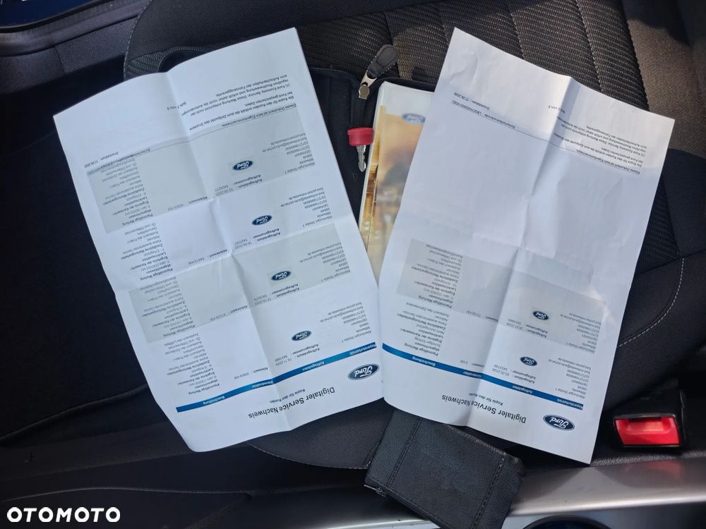Ford Kuga - 32