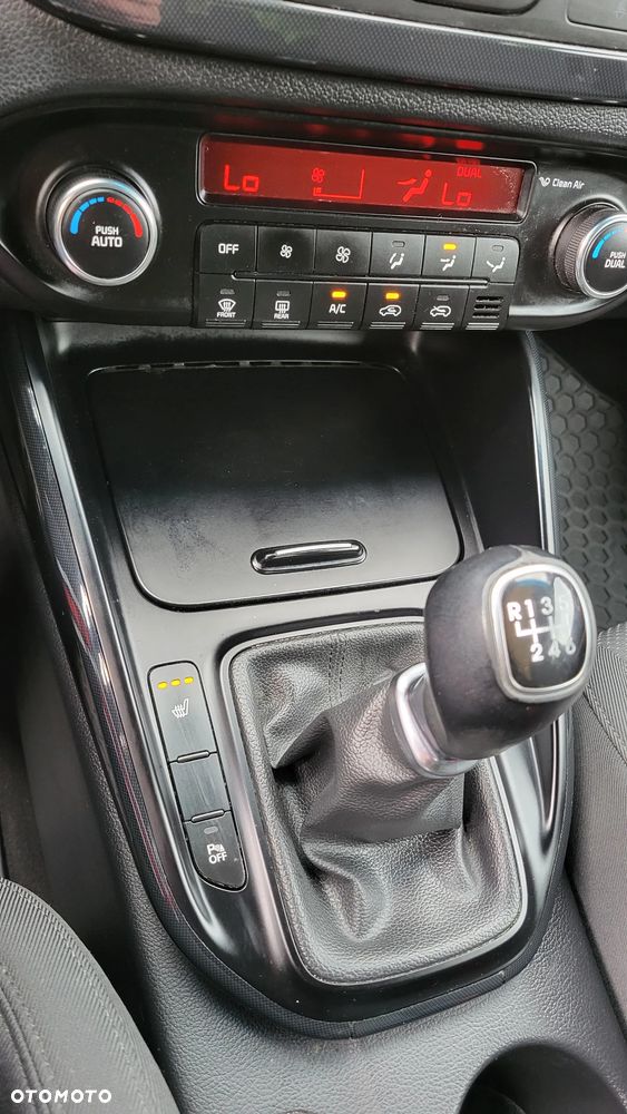 Kia Carens 1.6 GDI Business Line 7os EU6 - 20