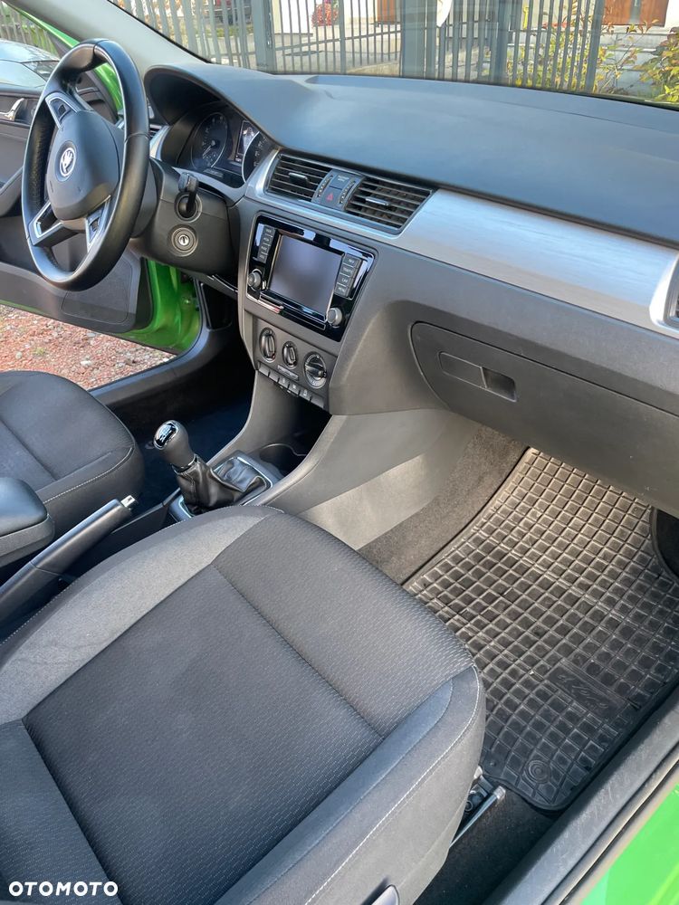 Skoda RAPID Spb 1.2 TSI Ambition - 12