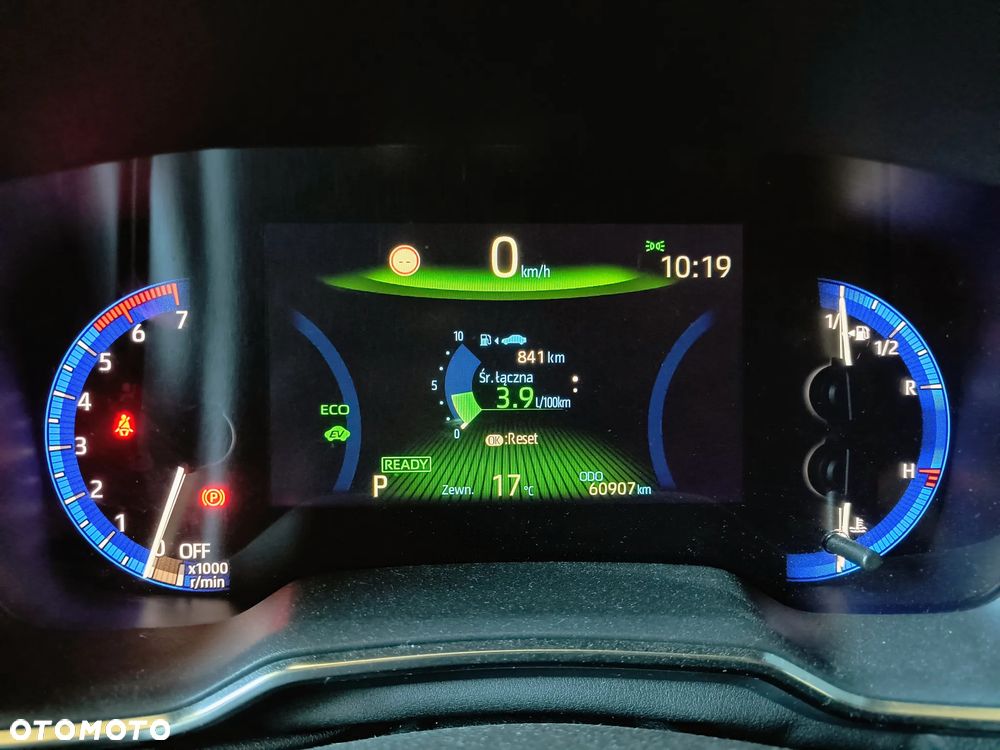 Toyota Corolla 1.8 Hybrid Comfort - 28