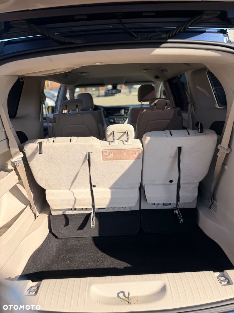 Chrysler Pacifica - 19