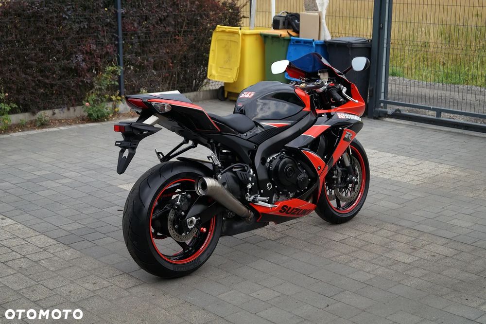 Suzuki GSX-R - 11