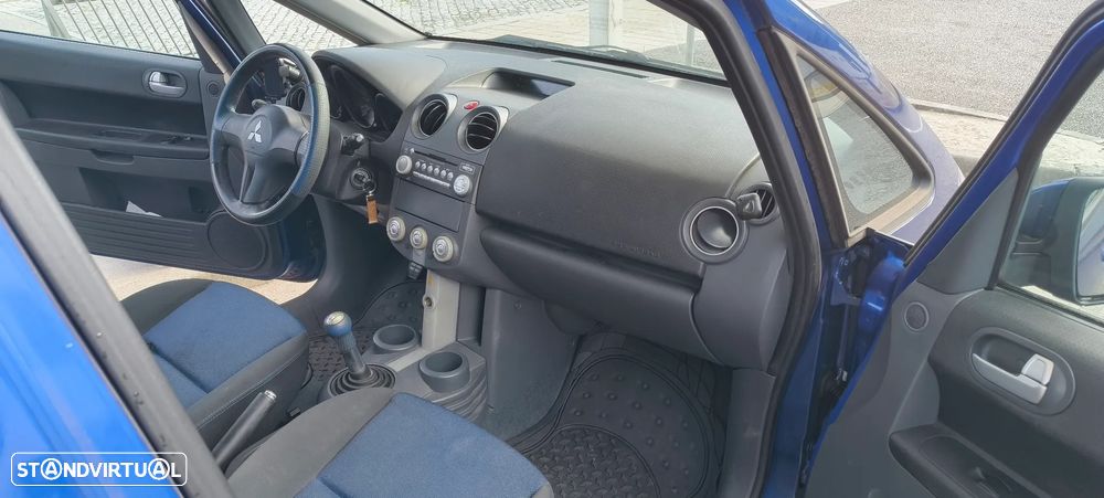 Mitsubishi Colt 1.1 Base - 10