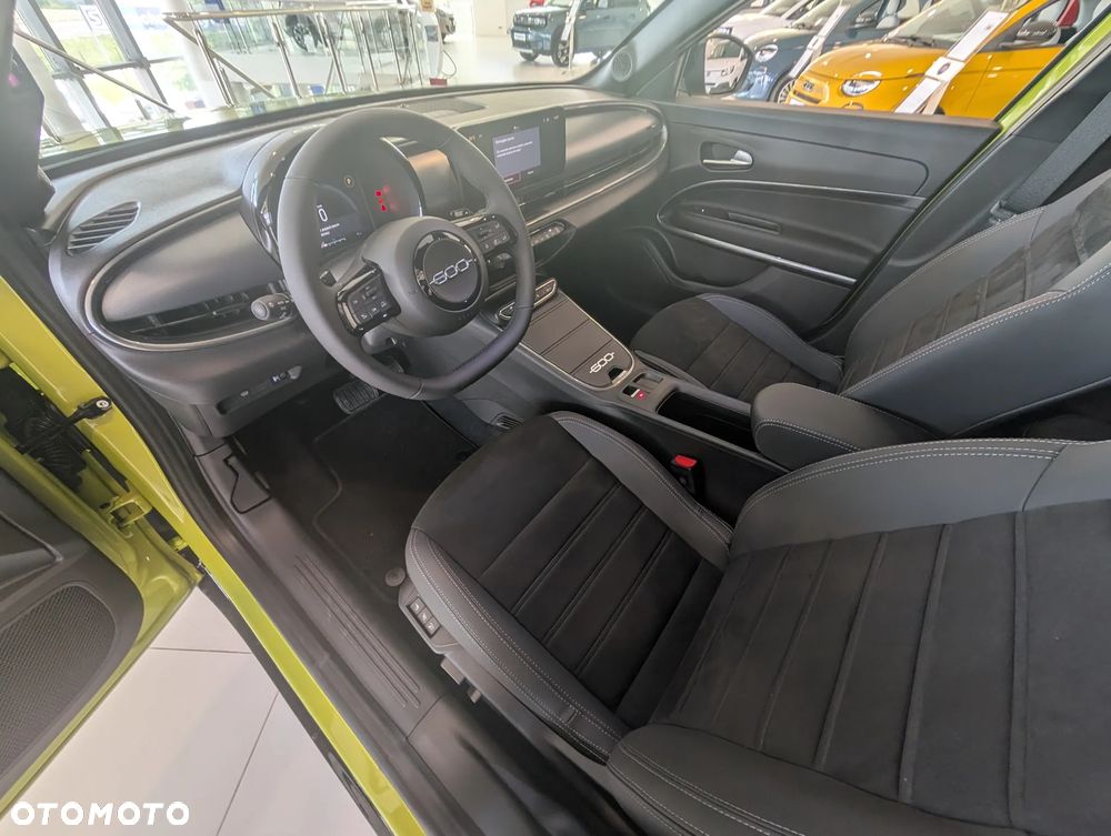 Fiat 600 HYBRID Sport - 9