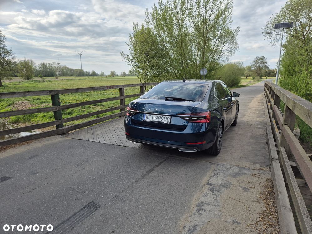 Skoda Superb 2023 photo 3