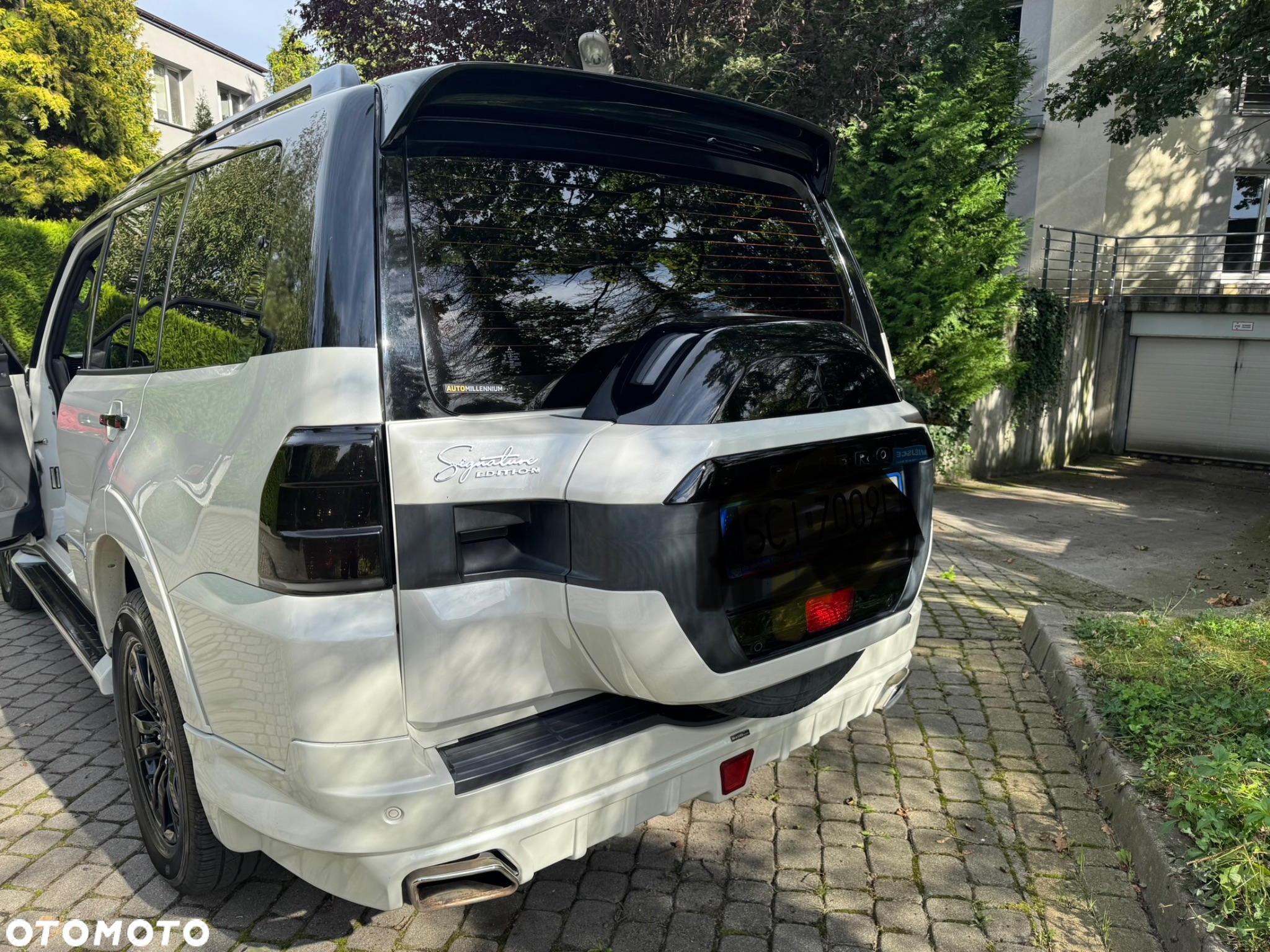 Mitsubishi Pajero - 8