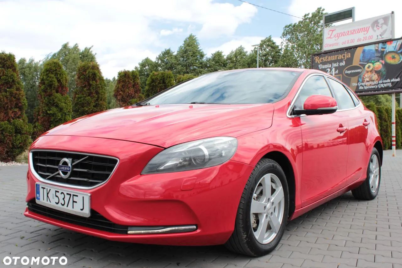 Volvo V40 D2 Momentum - 1