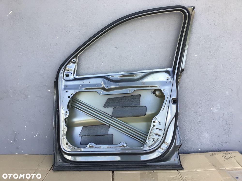 Drzwi przednie prawe VW Tiguan 1 5N0 - 5