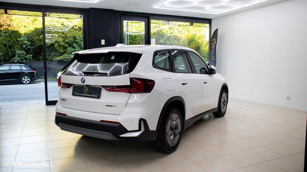BMW iX1 eDrive20 - 4