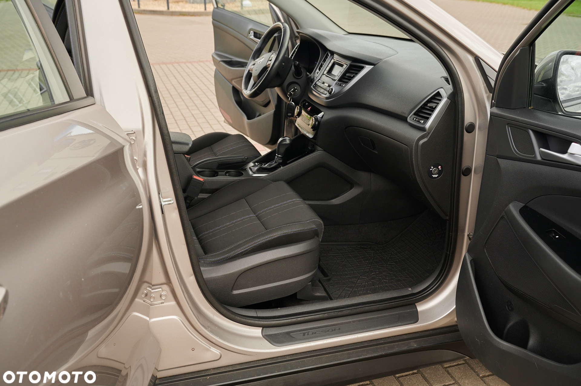 Hyundai Tucson 2.0 CRDi 4WD Automatik Trend - 24