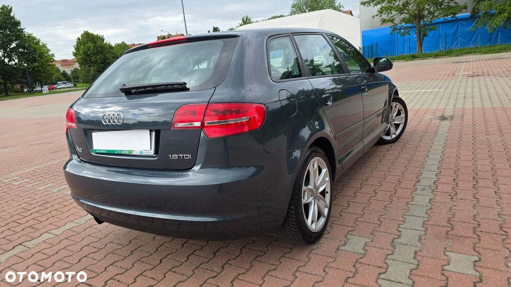Audi A3 Sportback 1.6 TDI DPF Ambition - 3