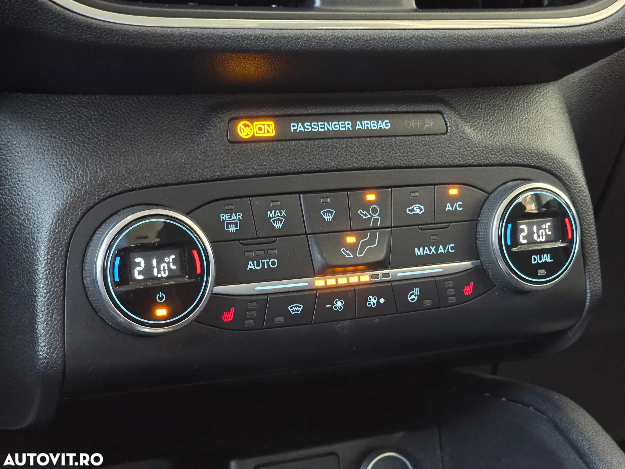Ford Kuga 1.5 EcoBlue A8 FWD Titanium - 22
