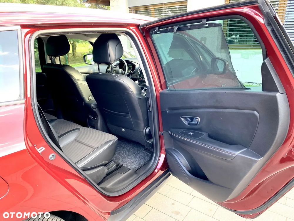 Renault Grand Scenic - 26