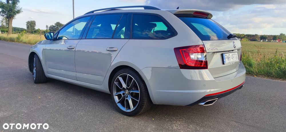Skoda Octavia 2.0 TDI DSG RS - 8