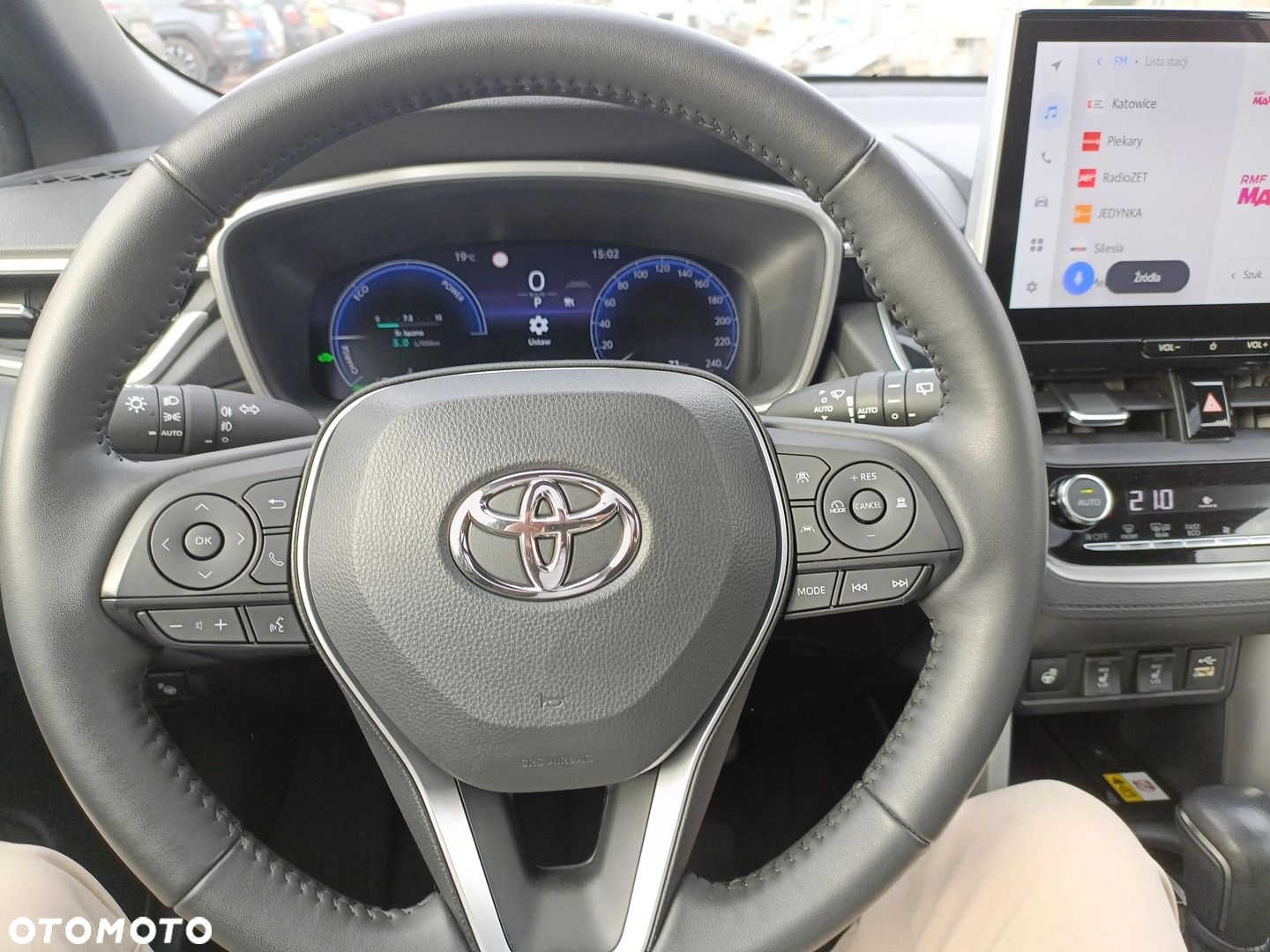 Toyota Corolla Cross - 18