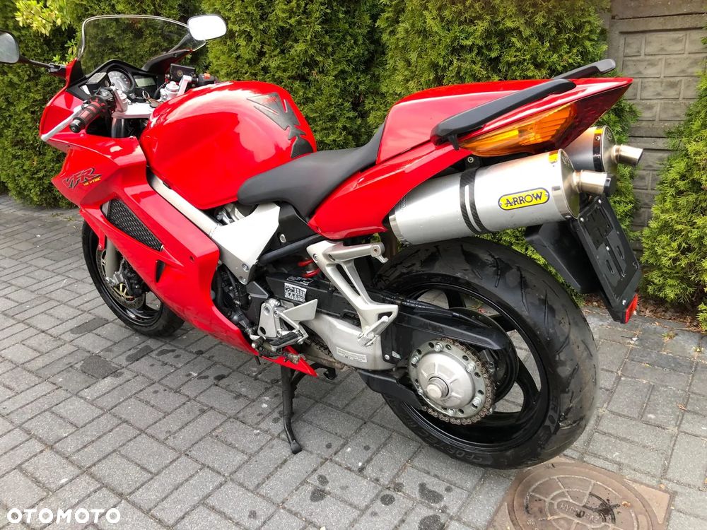 Honda VFR - 9