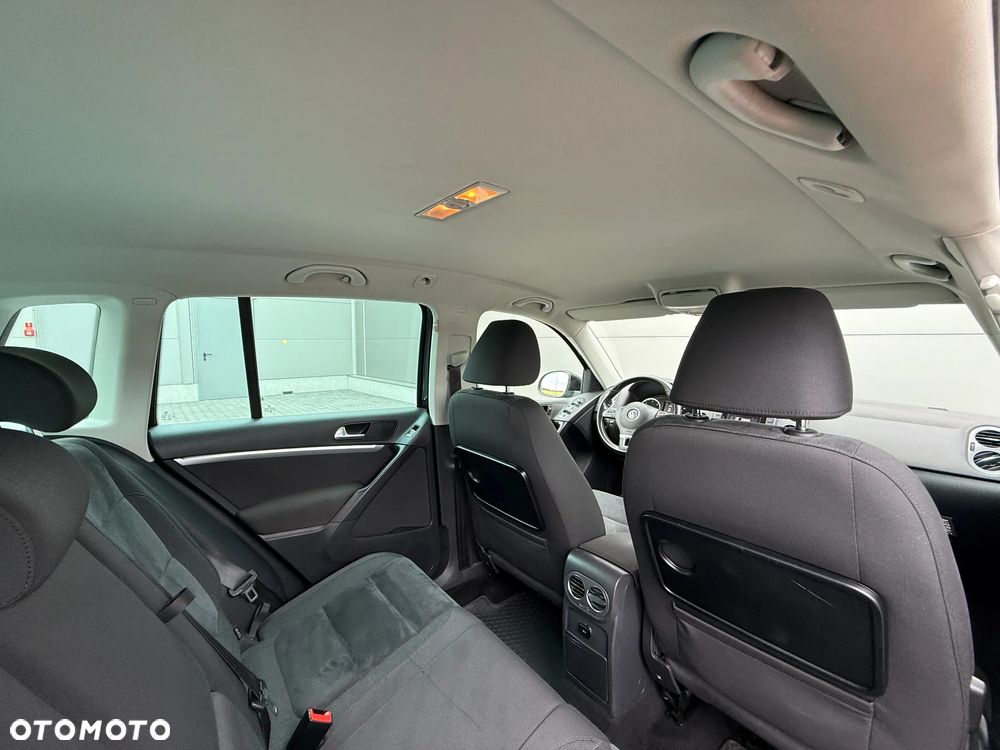 Volkswagen Tiguan - 33