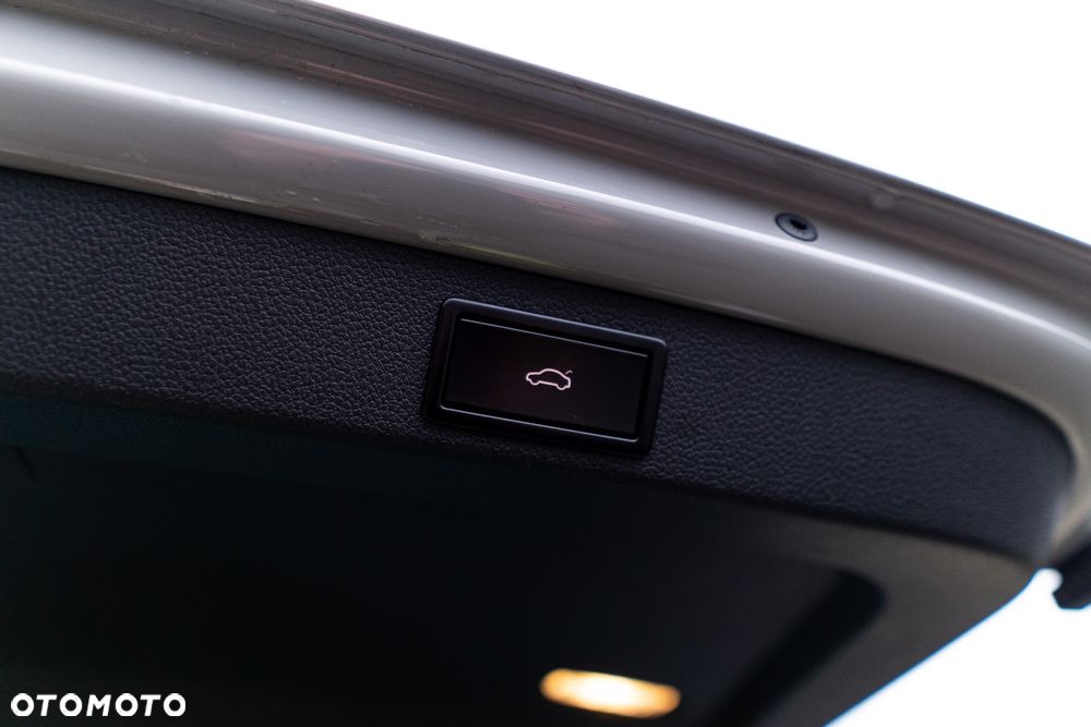 Skoda Superb 2.0 TDI 4x4 DSG SportLine - 32