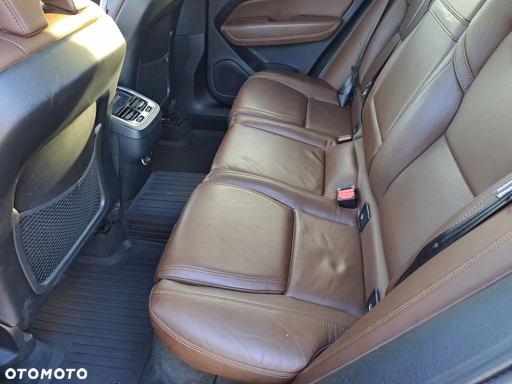 Volvo XC 60 T6 AWD Geartronic RDesign - 8