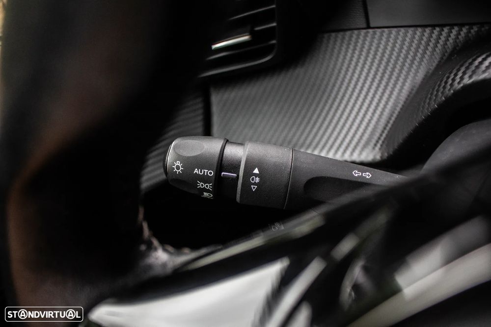 Peugeot 208 PureTech 100 Allure - 14