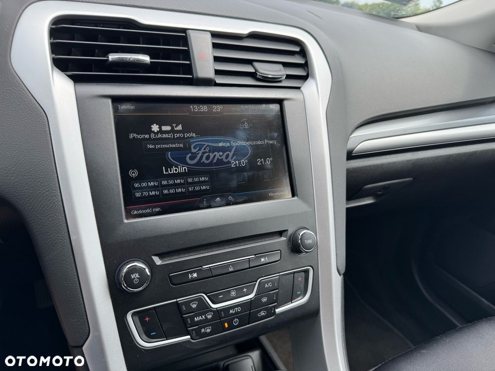 Ford Fusion - 10