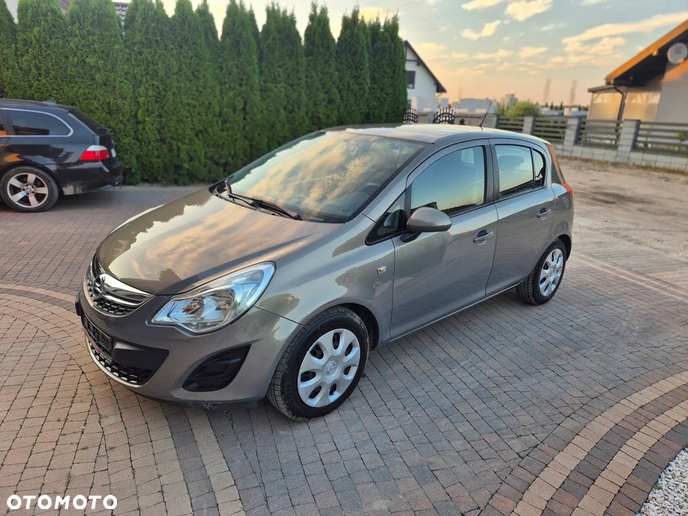 Opel Corsa 1.2 16V Essentia - 5
