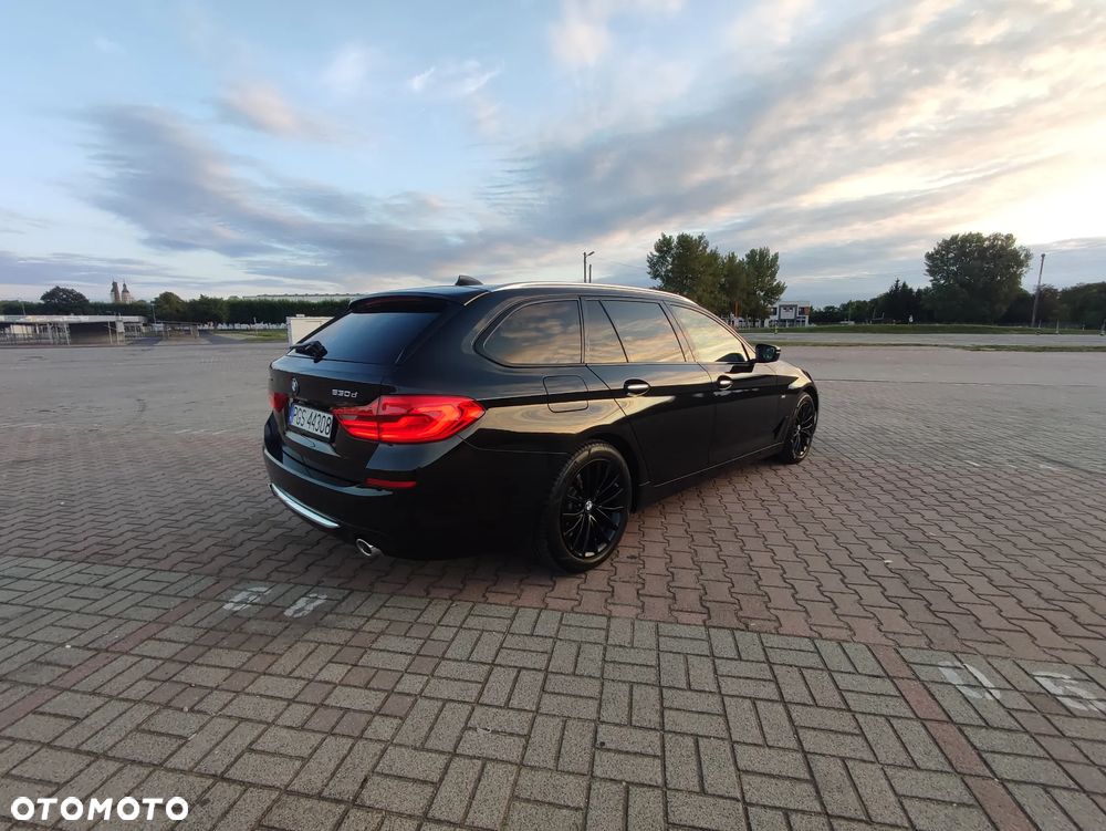 BMW Seria 5 530d xDrive Touring Luxury Line - 1