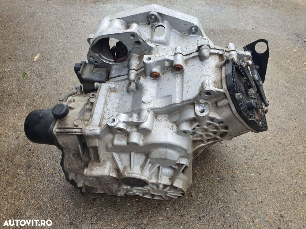 CUTIE VITEZE AUTOMATA DSG 1.4 TSI CAVD VW GOLF 6 - 3