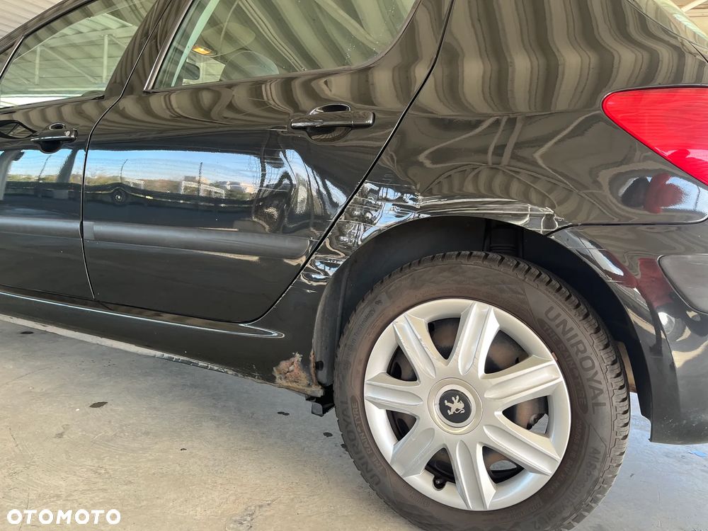 Peugeot 307 2.0 HDi Premium - 16