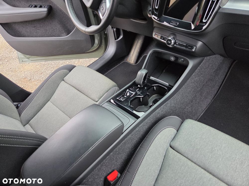 Volvo XC 40 B3 DKG Essential - 31