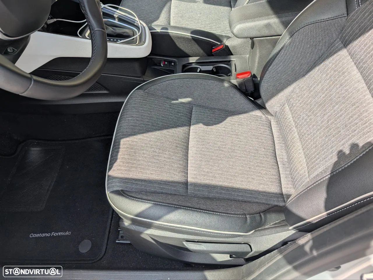 Renault Clio 1.6 E-Tech Full Hybrid Techno - 19