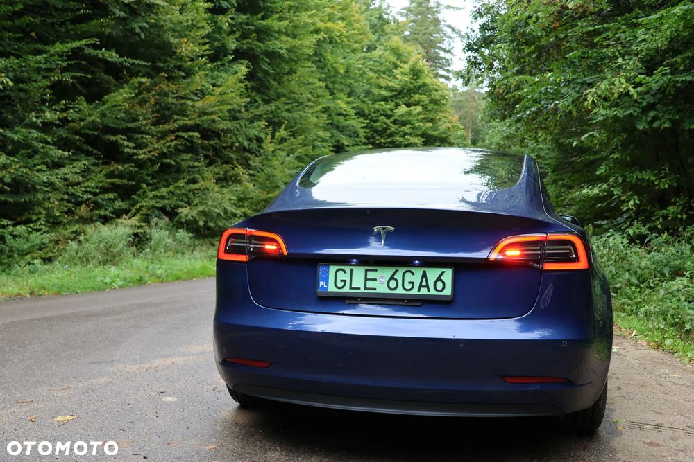 Tesla Model 3 RWD - 4