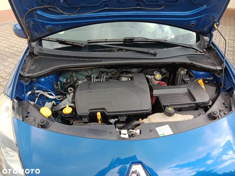 Renault Clio - 11