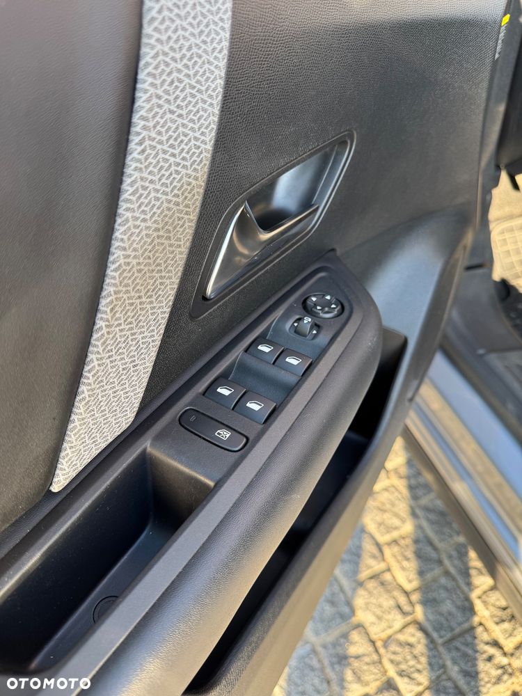 Citroën C4 1.5 BlueHDi Shine S&S - 29