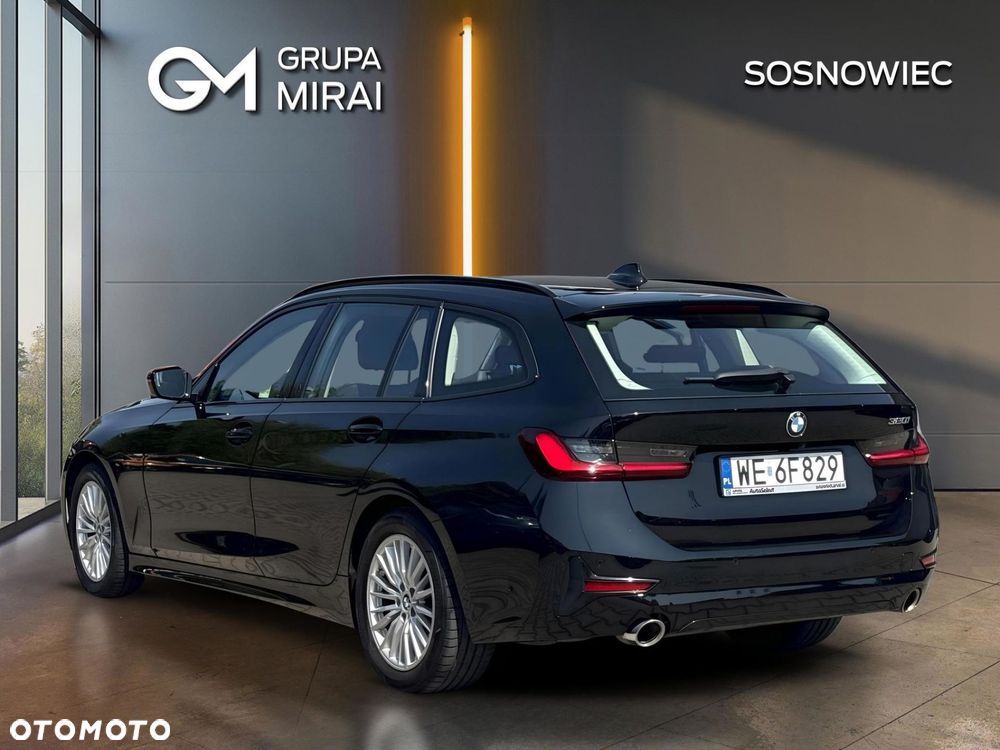 BMW Seria 3 320i Sport Line - 3