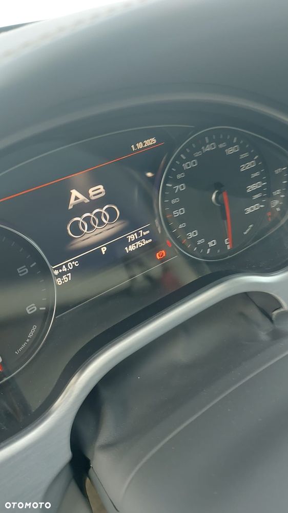 Audi A8 3.0 TDI L Quattro - 24