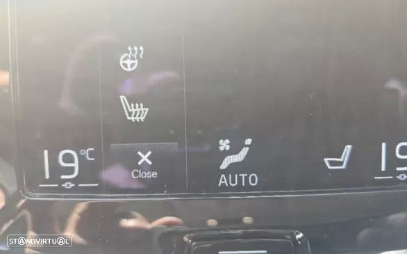 Volvo V60 2.0 B4 Momentum Plus - 13