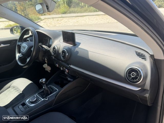 Audi A3 Sportback 1.6 TDI Attraction - 11
