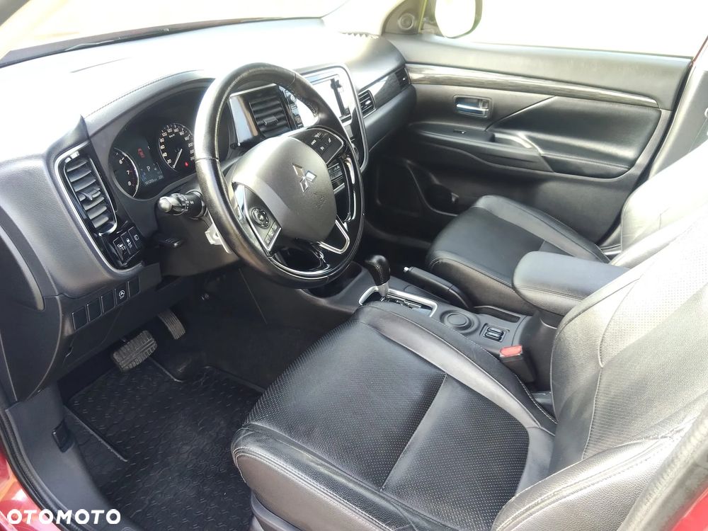 Mitsubishi Outlander 2.0 Intense 2WD CVT - 16