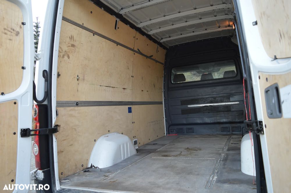 Volkswagen CRAFTER - 19