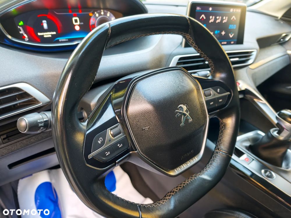 Peugeot 3008 PureTech 130 Stop & Start GPF Allure - 28