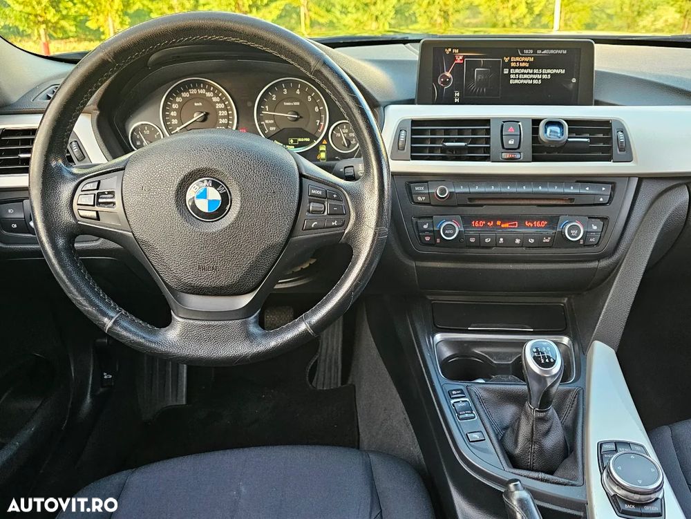 BMW Seria 3 328i xDrive - 7