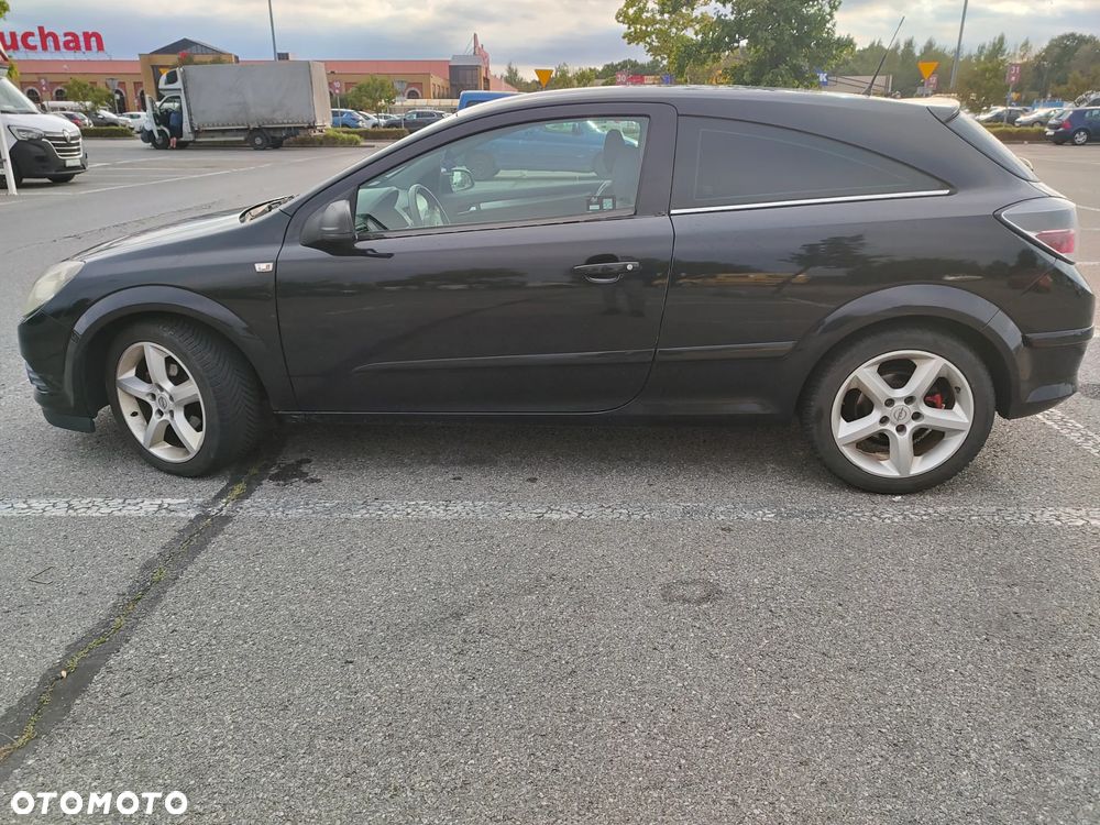 Opel Astra III GTC 1.6 Cosmo - 6