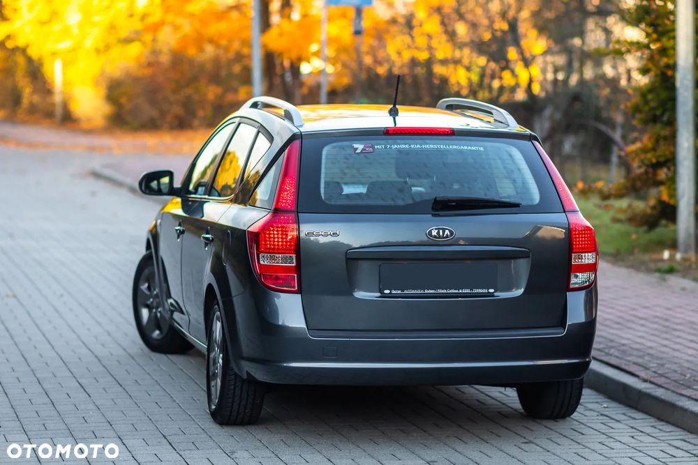 Kia Ceed - 18