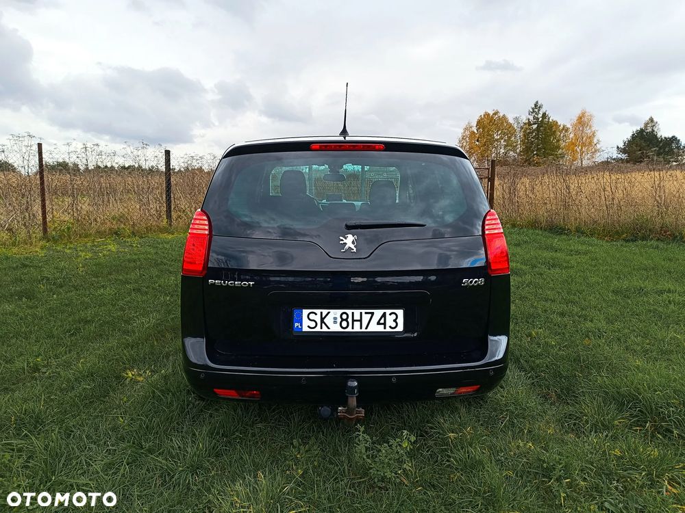 Peugeot 5008 1.6 THP Family 7os - 7