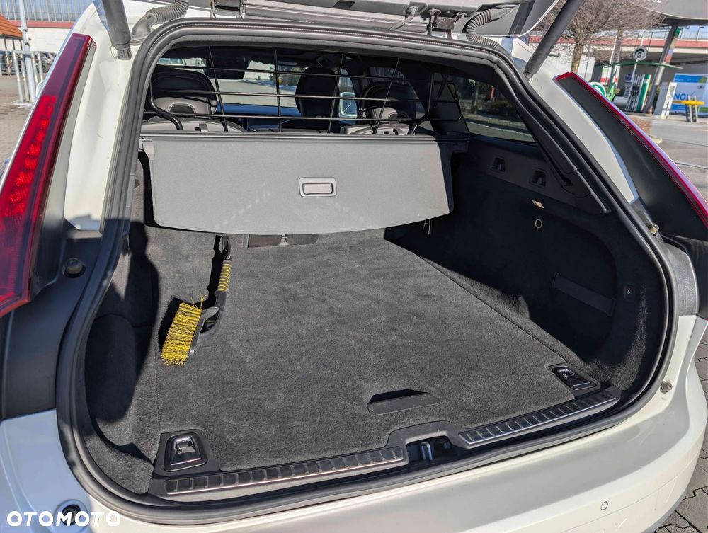 Volvo V90 D5 SCR AWD Inscription - 9