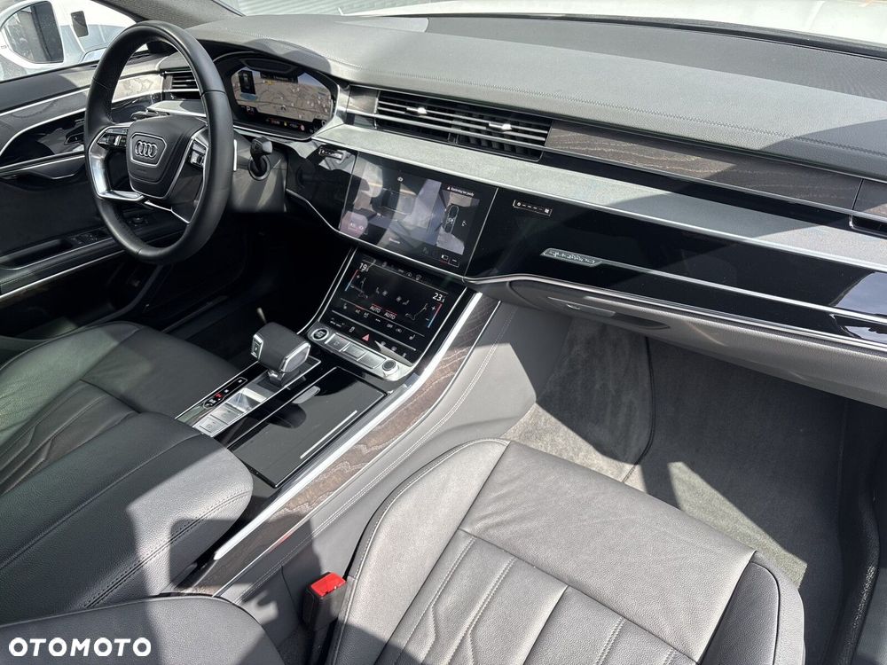 Audi A8 - 38