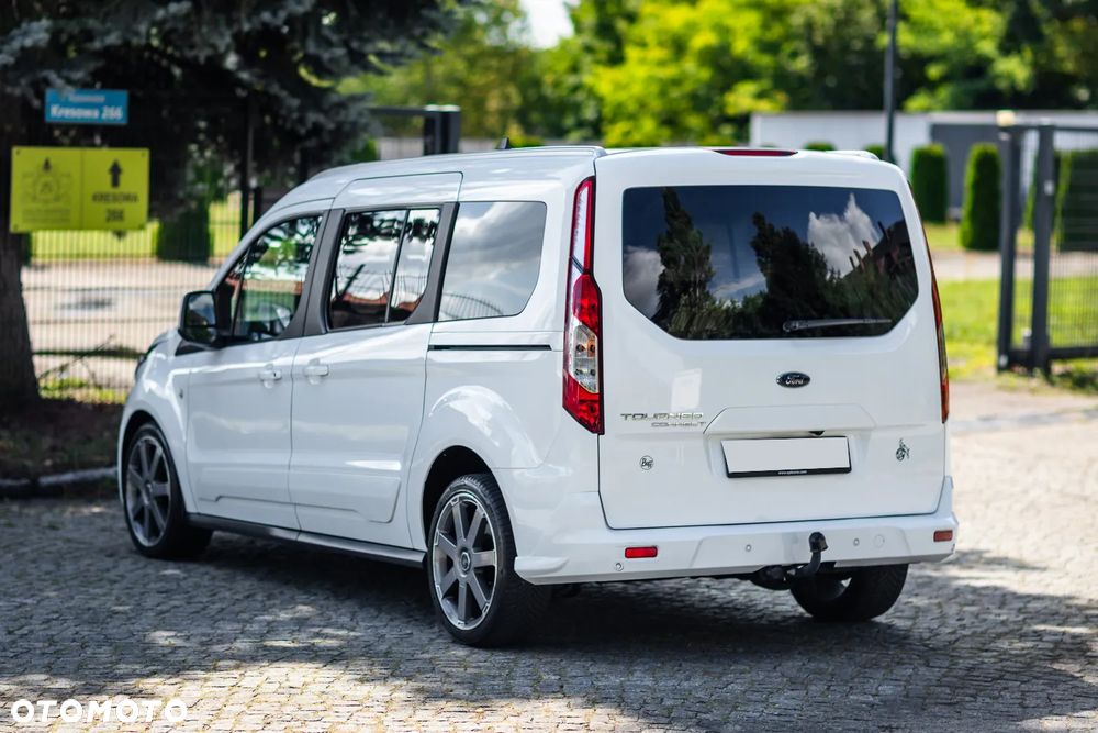 Ford Tourneo Connect Grand - 9