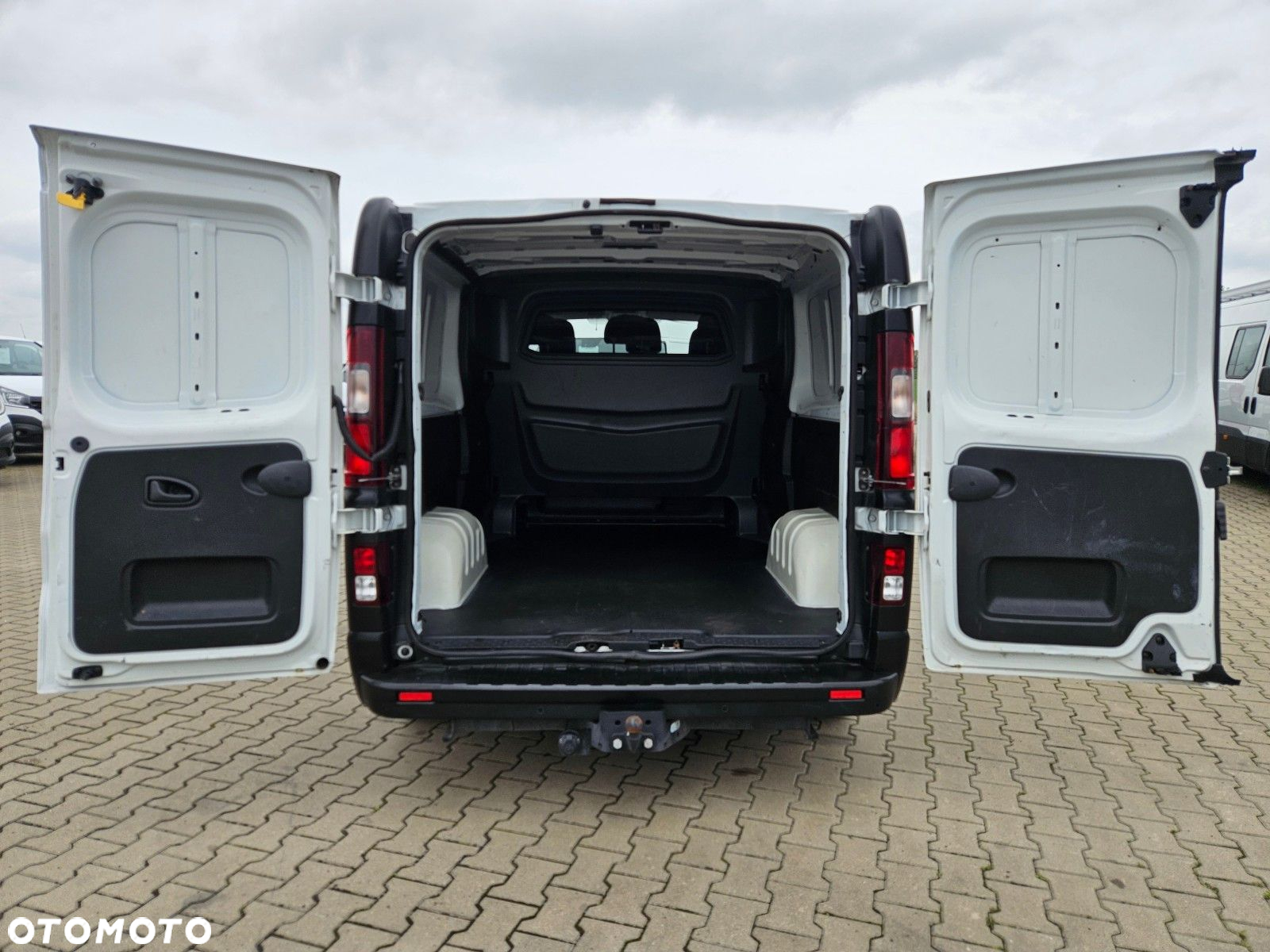 Renault Trafic Long *59900zł NETTO* Brygadówka 6 osób 1,6dCi/120KM - 13